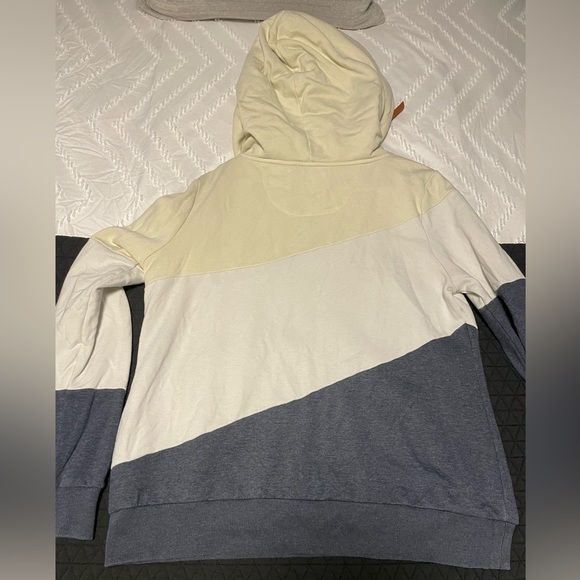 Women’s Wanakome Selene Hoodie - Picture 3 of 5